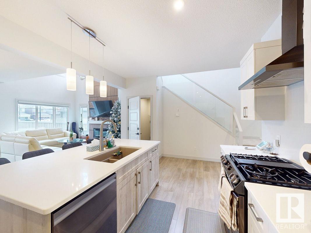 Property at 22023 81 AV NW NW image 3