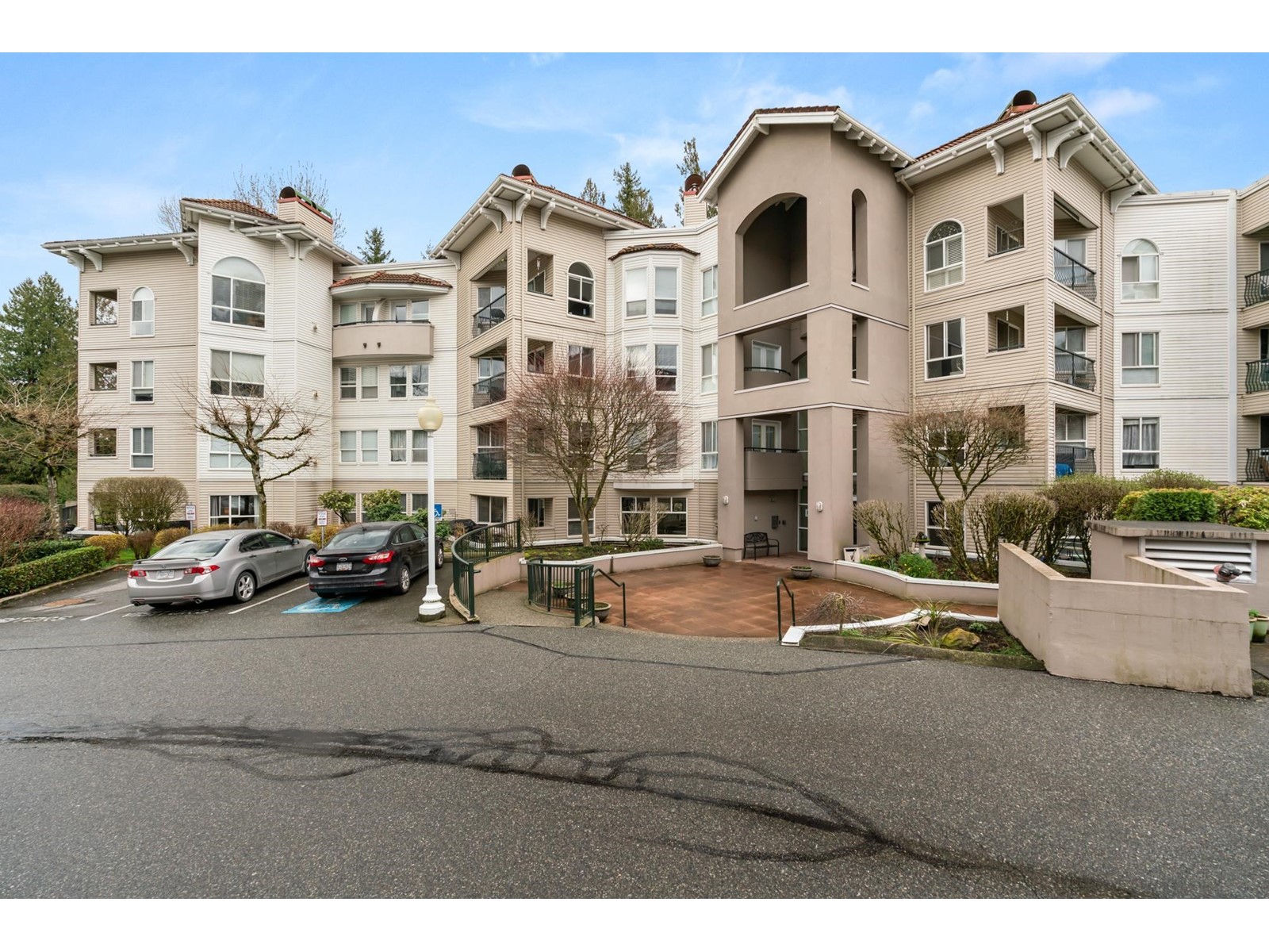 102 3176 GLADWIN ROAD, Abbotsford, British Columbia