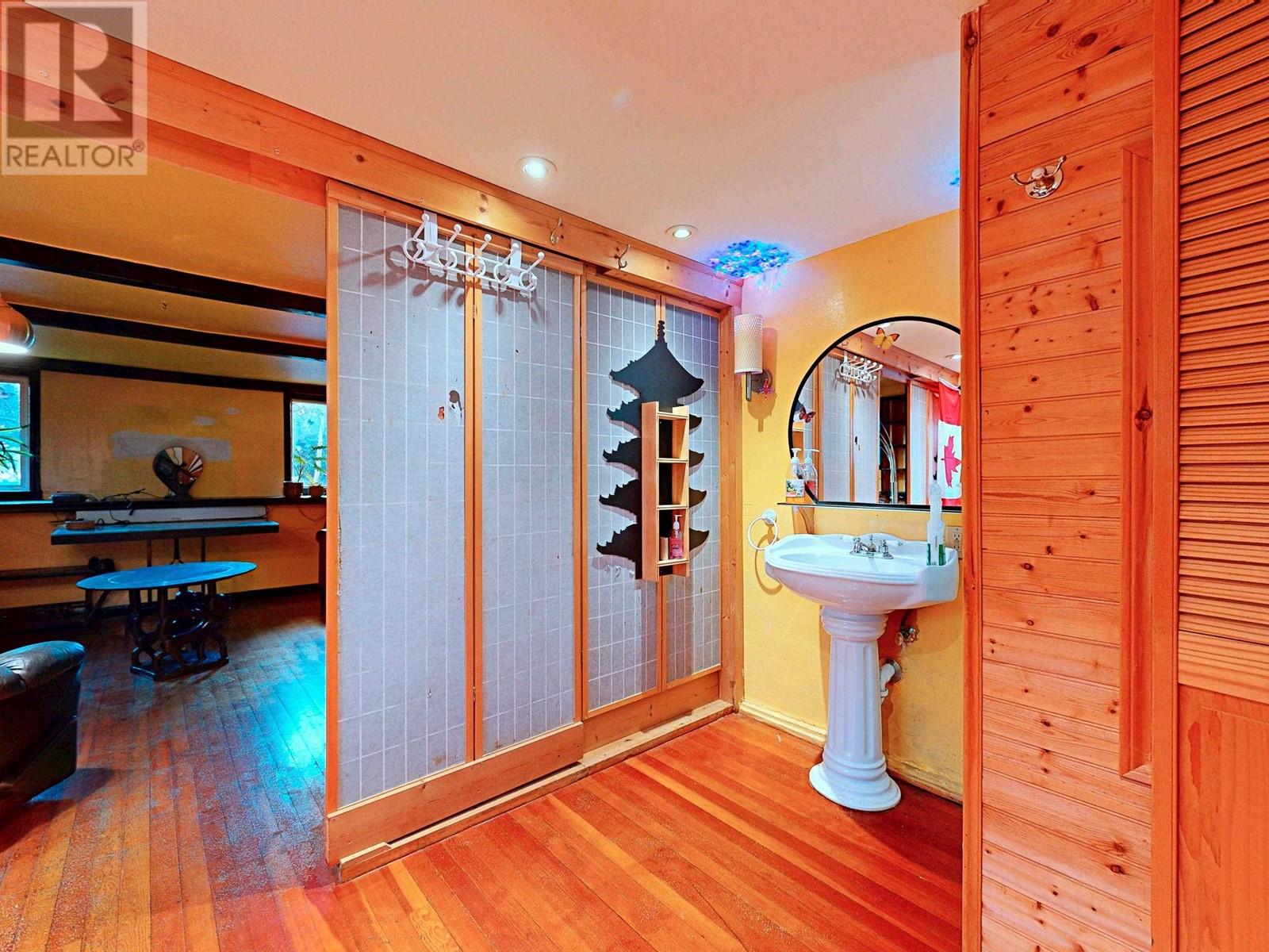 228 E 26th Avenue, Vancouver, British Columbia  V5V 2H3 - Photo 21 - R2983273