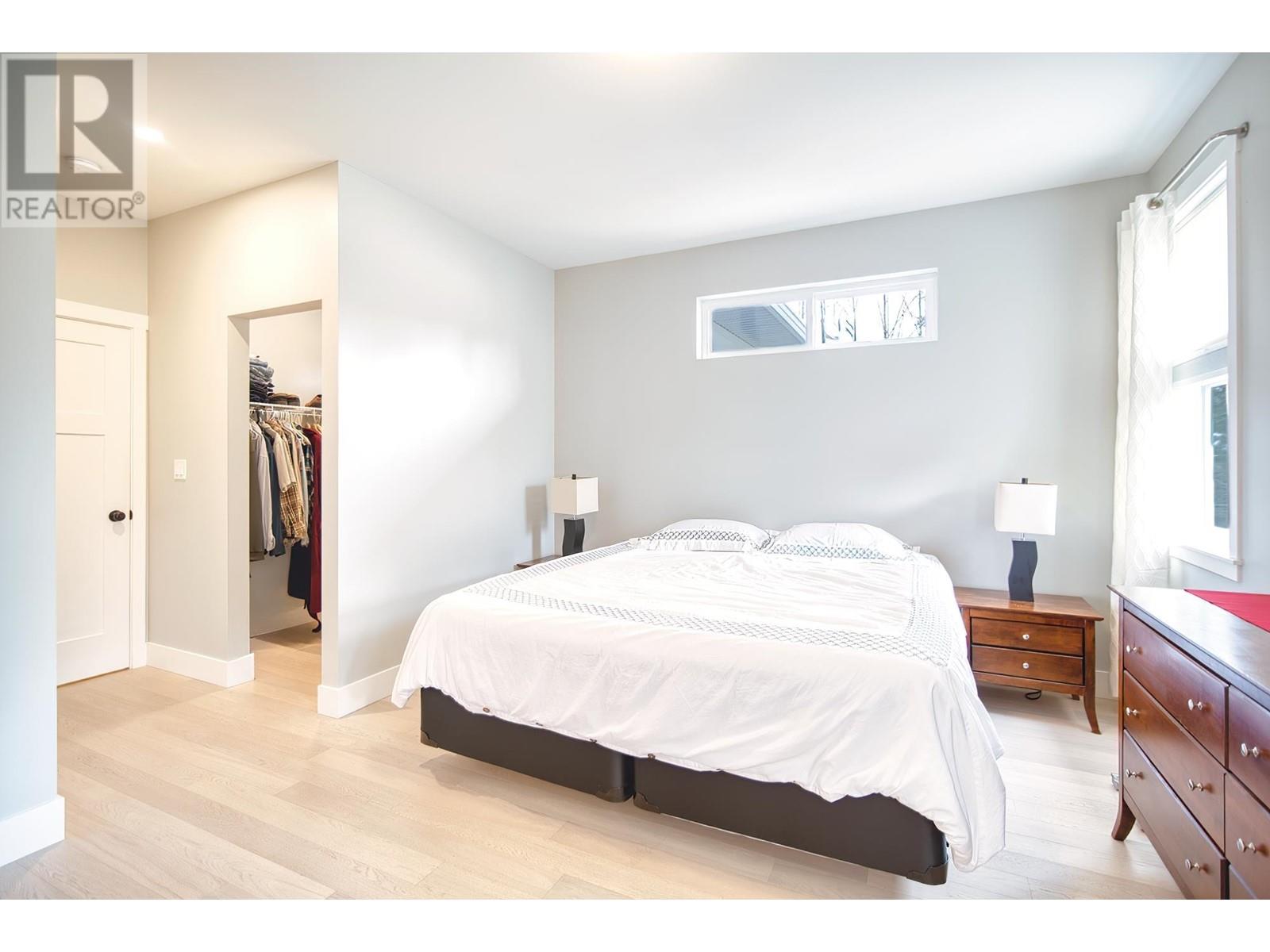5206 Heather Road, Sechelt, British Columbia  V7Z 0B9 - Photo 18 - R2983278