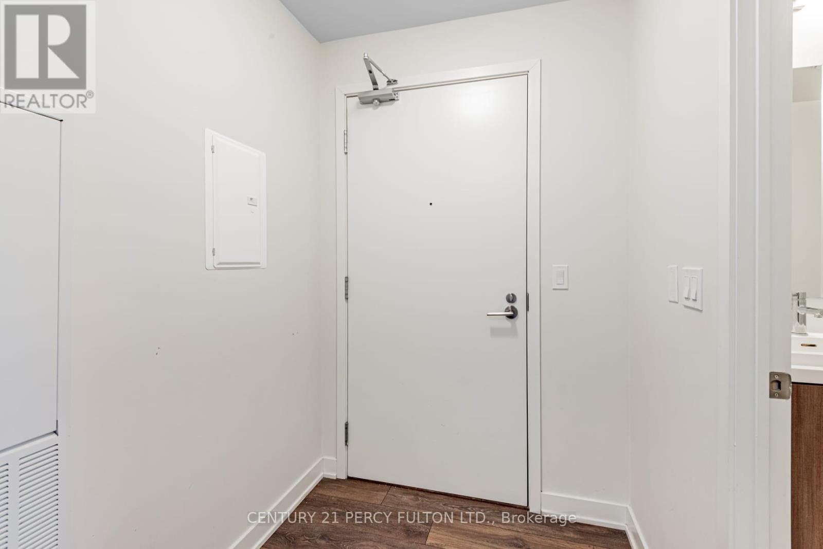104 - 2 Sonic Way, Toronto, Ontario  M3C 0P2 - Photo 5 - C12048888