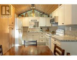 379 Hemlock Ave Gabriola Island, Gabriola Island, Ca