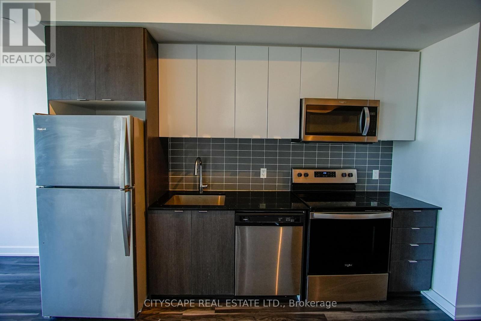 221 - 859 The Queensway, Toronto, Ontario  M8Z 1N8 - Photo 4 - W12048913