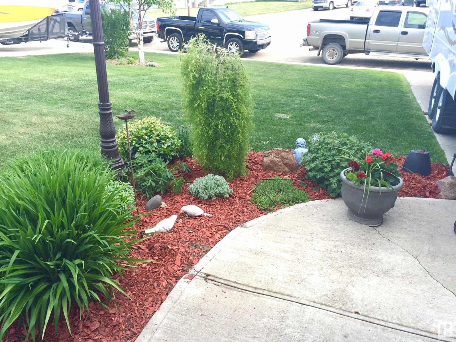 Property at 702 20 AV image 4