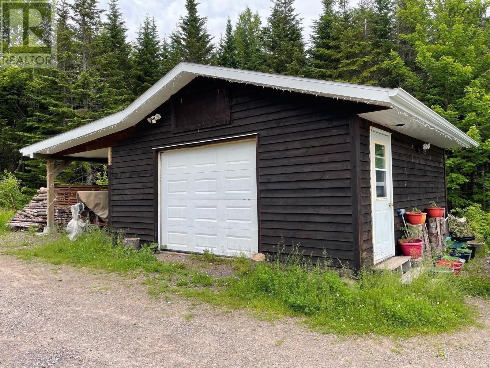 351 Helmuts Lane, Cleveland, Nova Scotia  B0E 1J0 - Photo 3 - 202506173