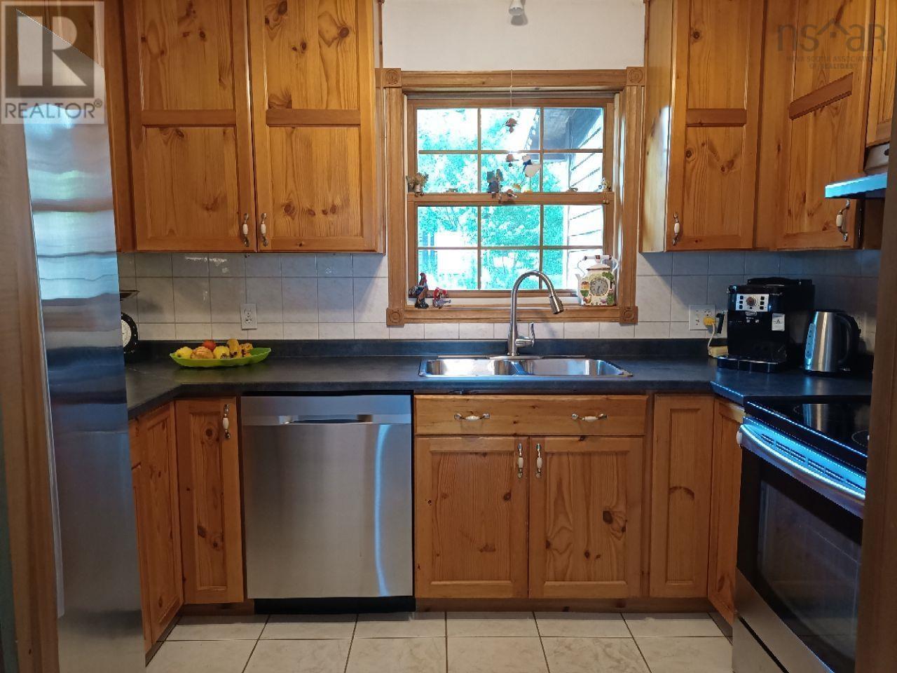 351 Helmuts Lane, Cleveland, Nova Scotia  B0E 1J0 - Photo 7 - 202506173