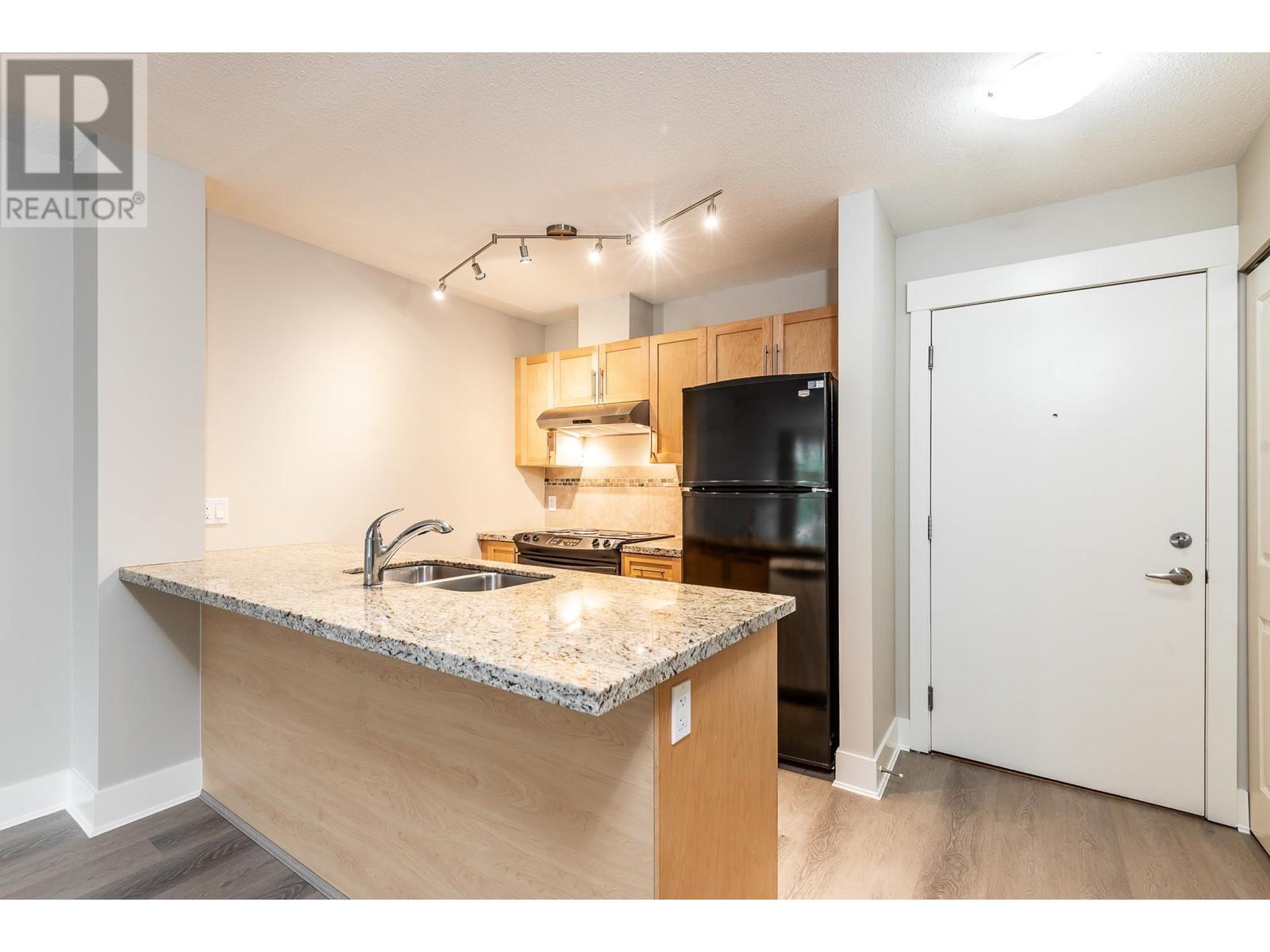 Property at 303 1211 VILLAGE GREEN WAY image 3