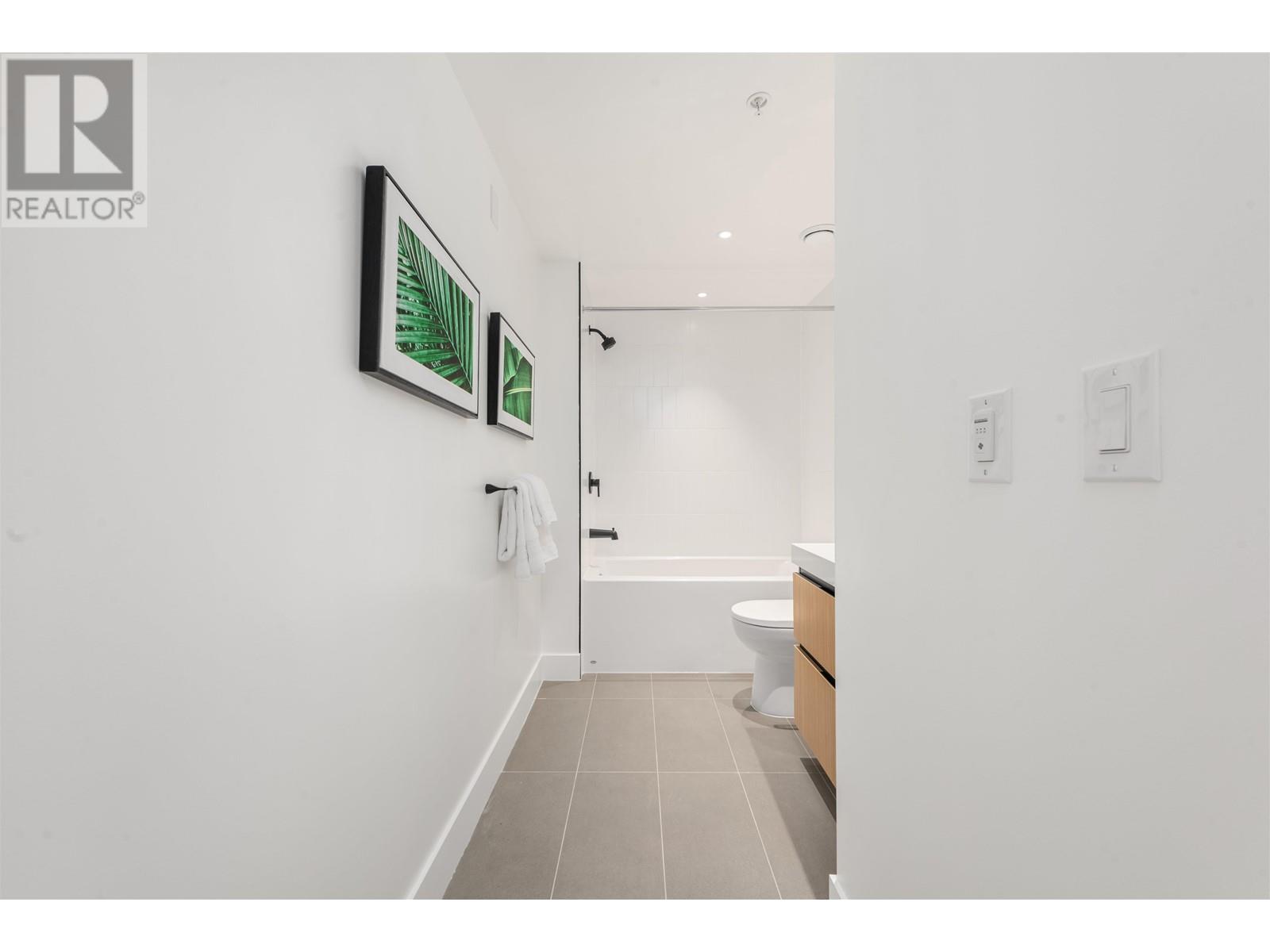 513 2235 E Broadway, Vancouver, British Columbia  V5N 0J5 - Photo 10 - R2983311