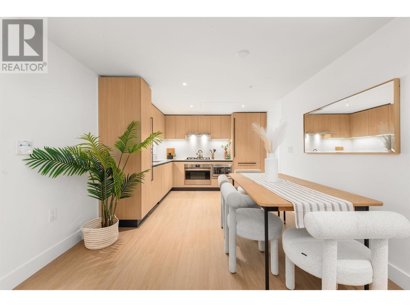 513 2235 E Broadway, Vancouver, British Columbia  V5N 0J5 - Photo 2 - R2983311
