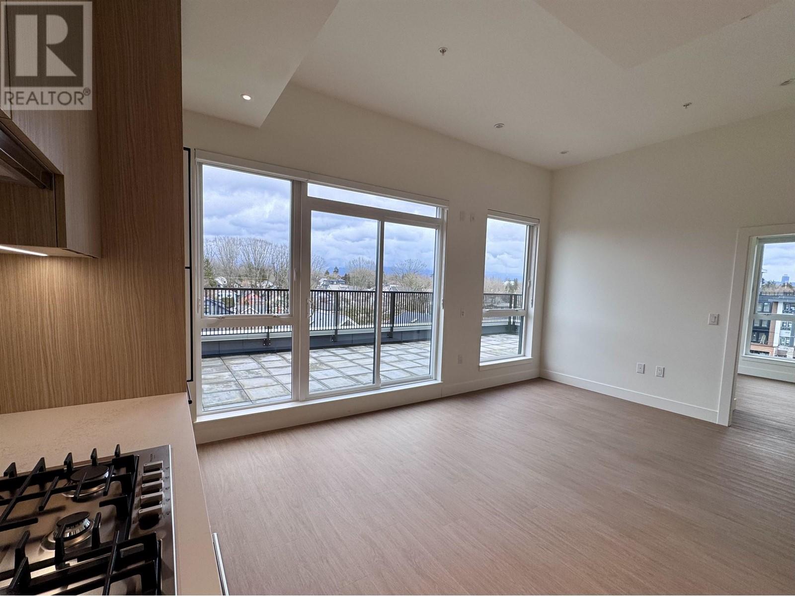 601 2235 E Broadway, Vancouver, British Columbia  V5N 0J5 - Photo 2 - R2983314