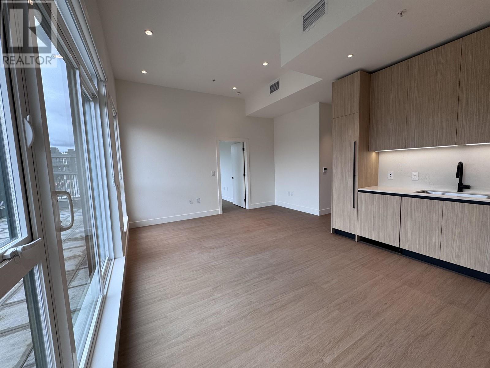601 2235 E Broadway, Vancouver, British Columbia  V5N 0J5 - Photo 4 - R2983314