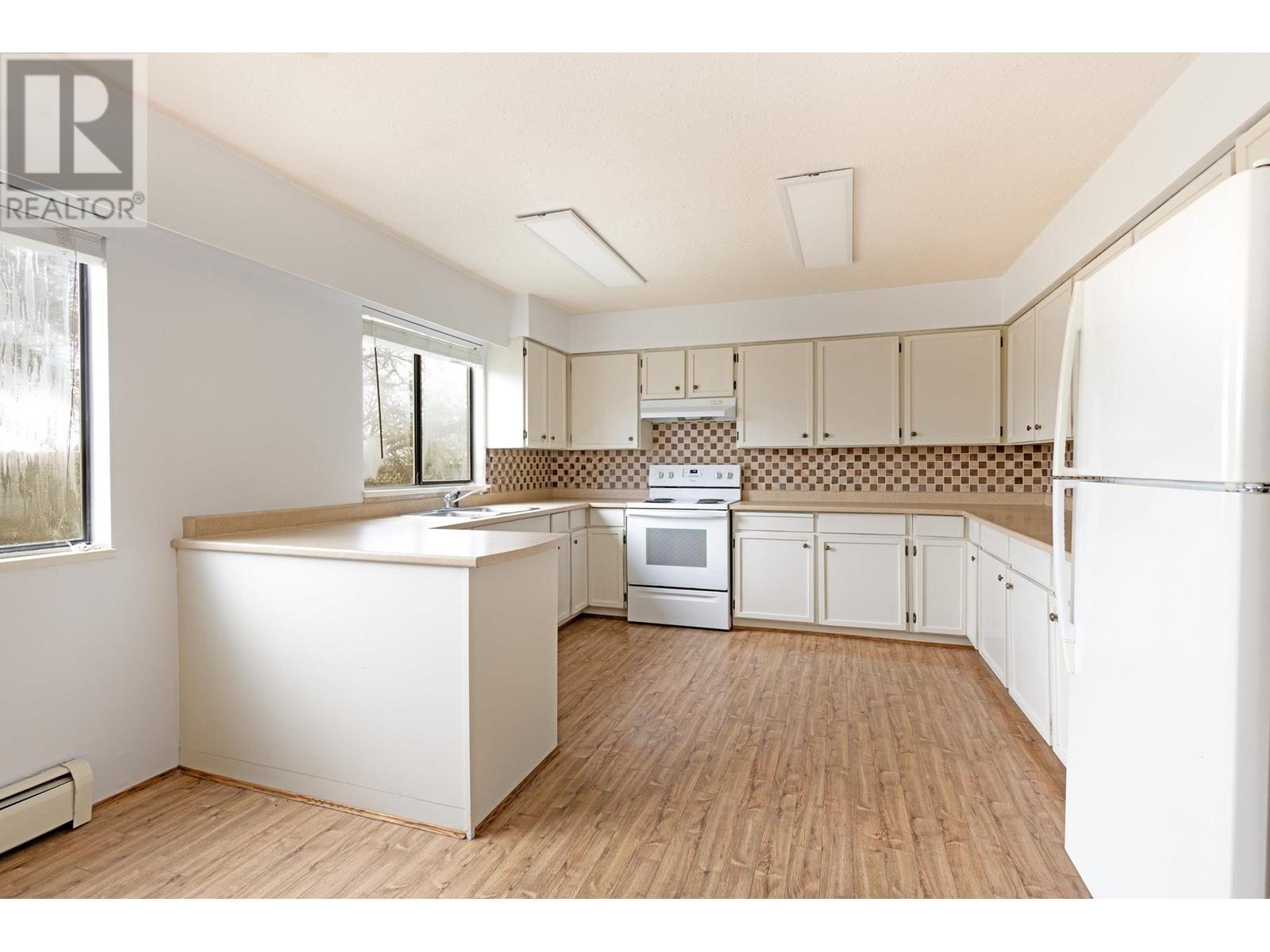 Property at 4620 KELLY DRIVE image 5