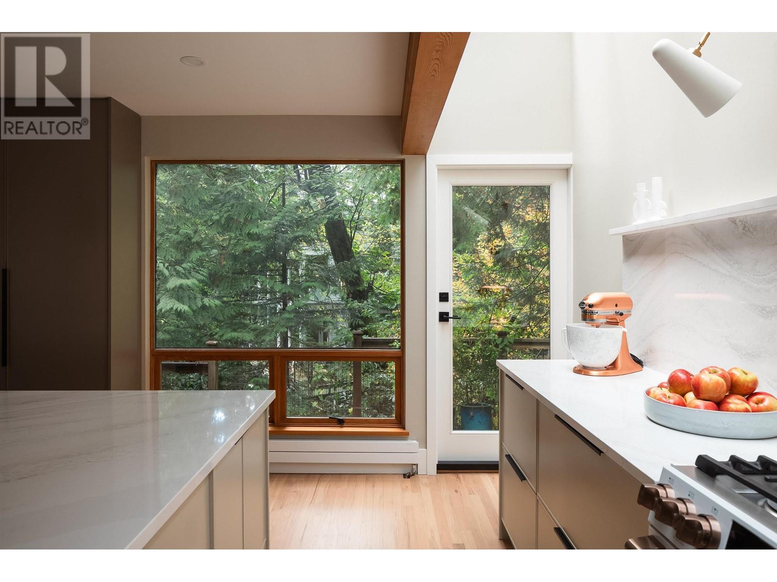 4069 Madeley Road, North Vancouver, British Columbia  V7N 4E2 - Photo 18 - R2983304