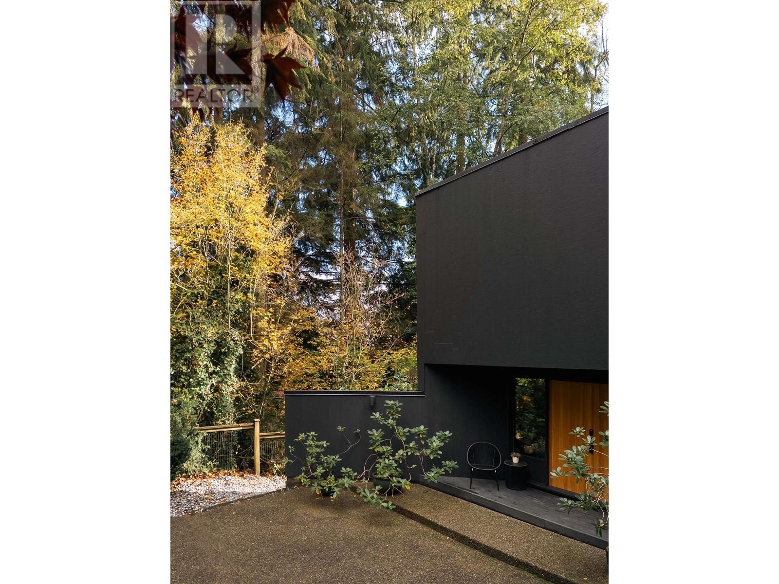 4069 Madeley Road, North Vancouver, British Columbia  V7N 4E2 - Photo 31 - R2983304