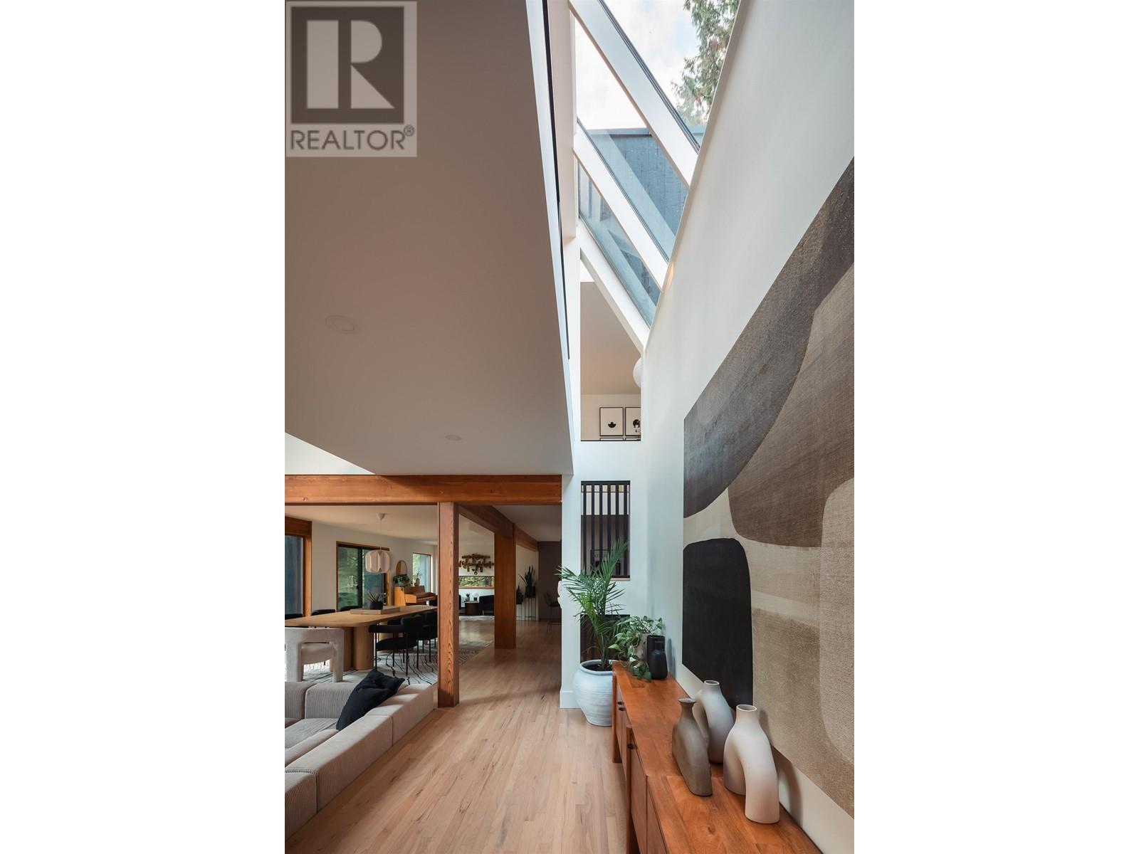 4069 Madeley Road, North Vancouver, British Columbia  V7N 4E2 - Photo 6 - R2983304