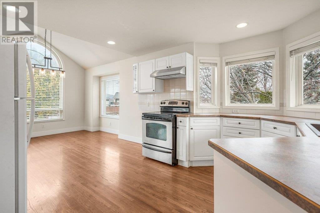 Property at 974 Mt. Beaven Place image 5