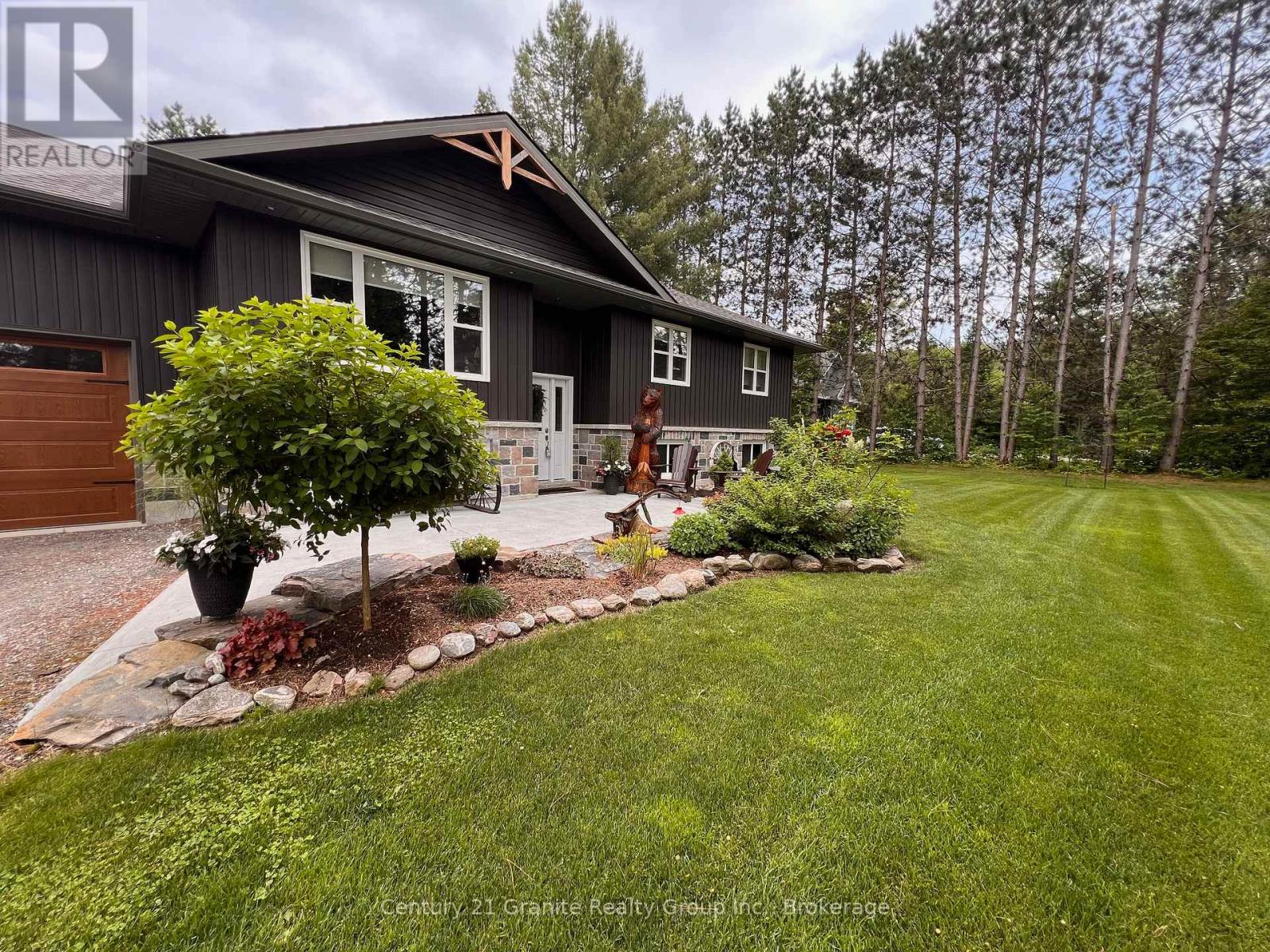460 Bobcaygeon Road, Minden Hills, Ontario  K0M 2K0 - Photo 3 - X12037250