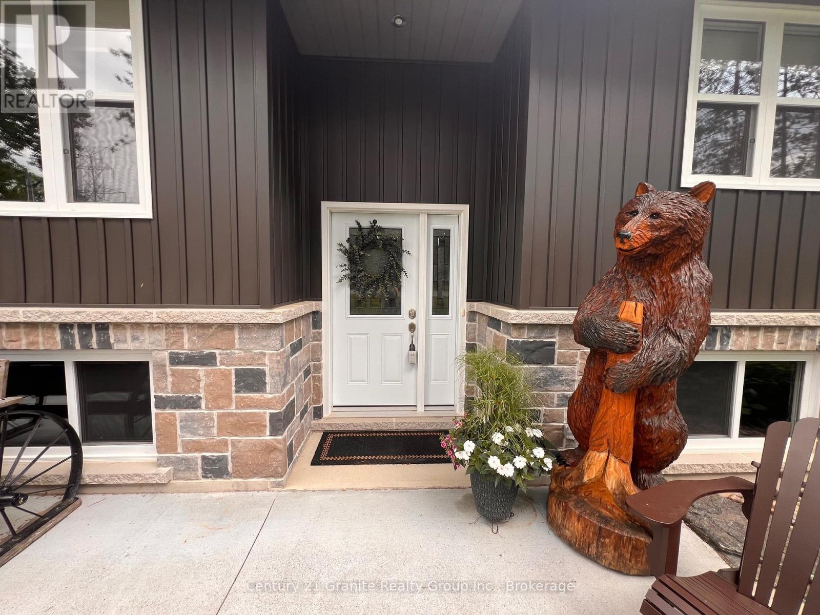 460 Bobcaygeon Road, Minden Hills, Ontario  K0M 2K0 - Photo 6 - X12037250