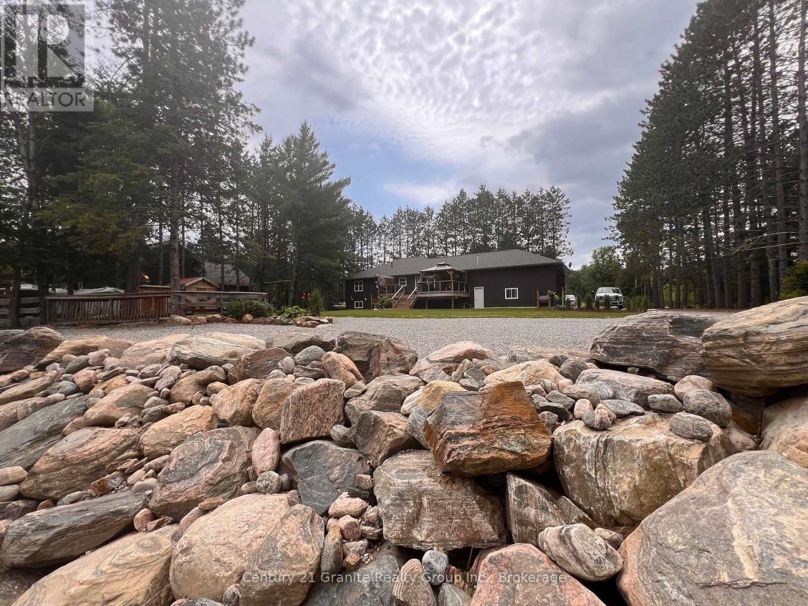 460 Bobcaygeon Road, Minden Hills, Ontario  K0M 2K0 - Photo 8 - X12037250