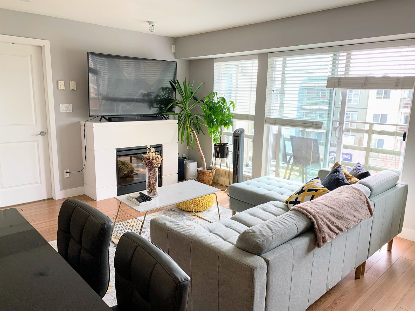 Property at 320 15745 CROYDON DRIVE image 2