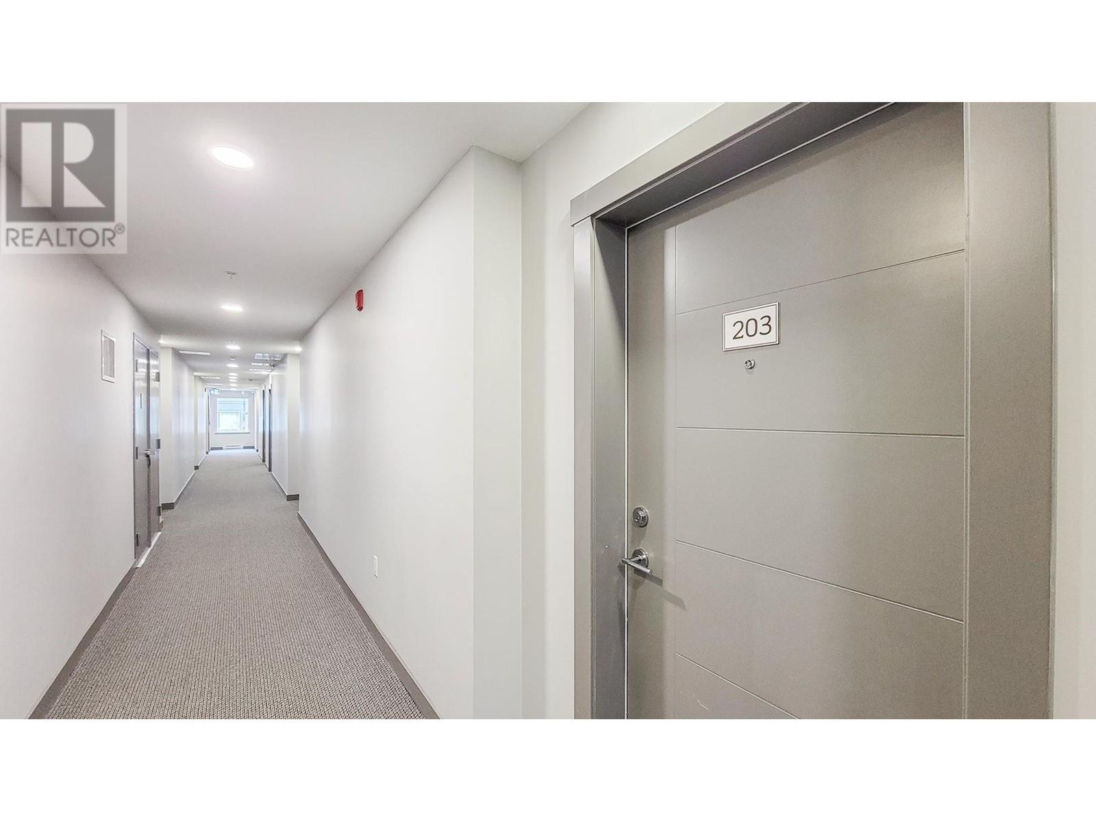 203 2356 Welcher Avenue, Port Coquitlam, British Columbia  V3C 1X6 - Photo 3 - R2983142