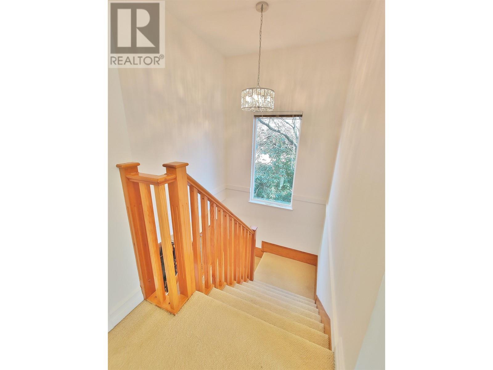 561 W 28th Street, North Vancouver, British Columbia  V7N 2J6 - Photo 16 - R2981107