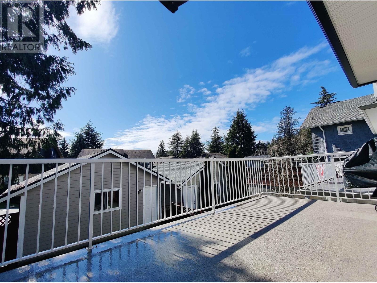 561 W 28th Street, North Vancouver, British Columbia  V7N 2J6 - Photo 11 - R2981107