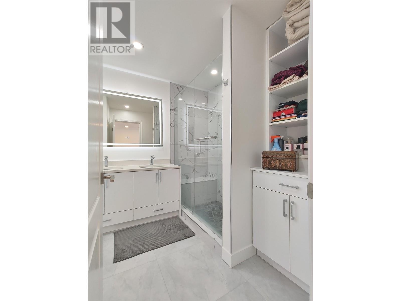 561 W 28th Street, North Vancouver, British Columbia  V7N 2J6 - Photo 21 - R2981107