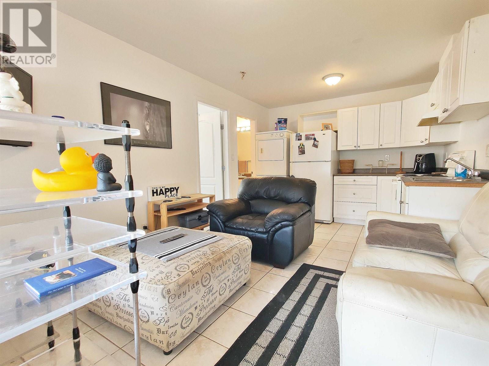 561 W 28th Street, North Vancouver, British Columbia  V7N 2J6 - Photo 31 - R2981107