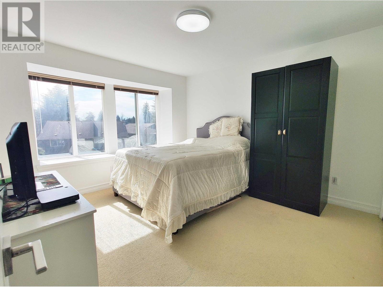 561 W 28th Street, North Vancouver, British Columbia  V7N 2J6 - Photo 25 - R2981107