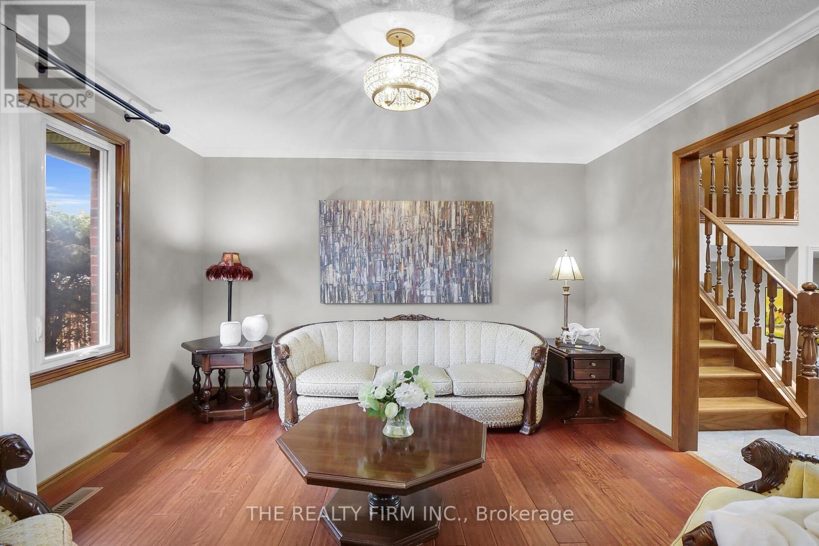 Photo 10 of 43 for 23 Woodfern Road