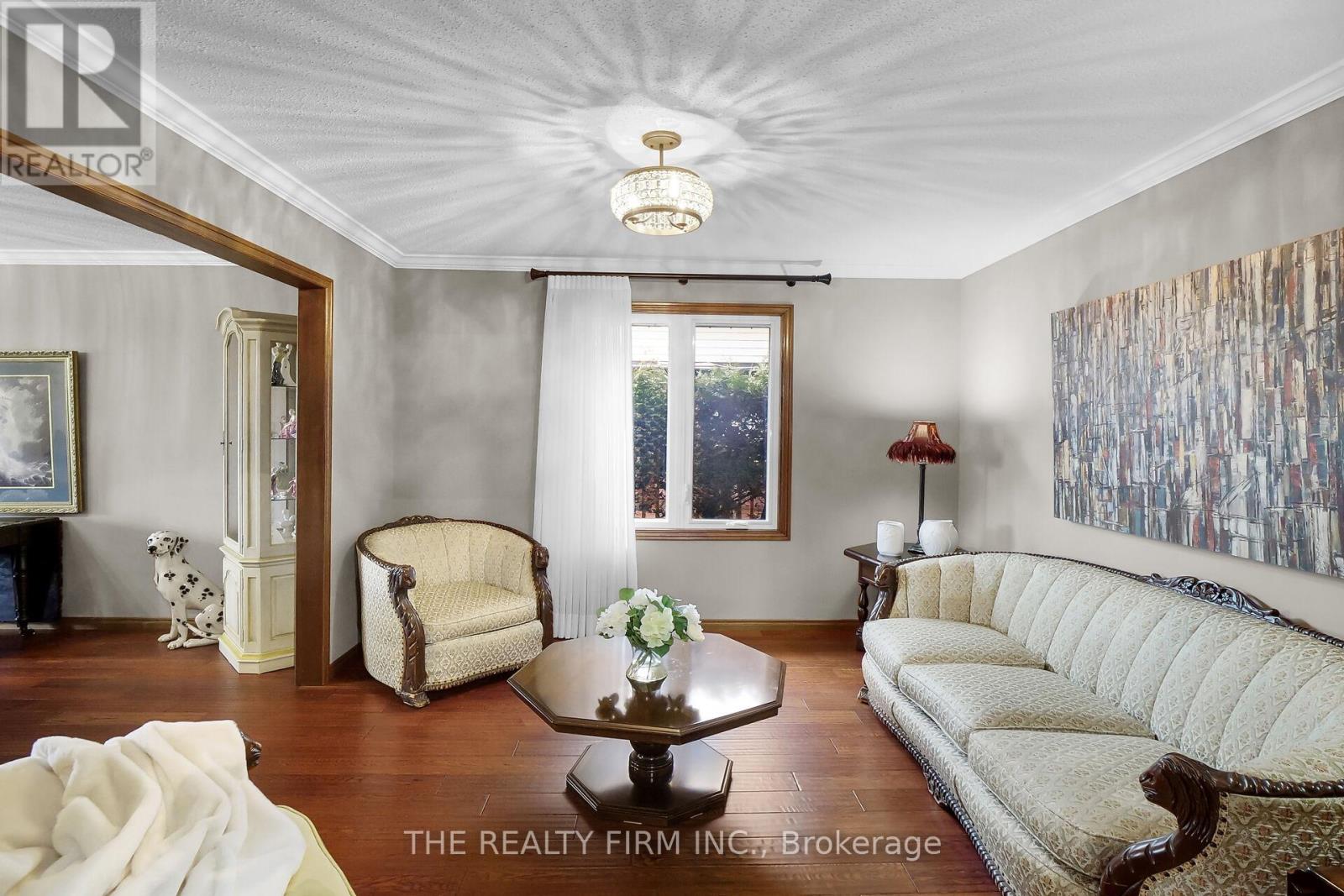 Photo 9 of 43 for 23 Woodfern Road