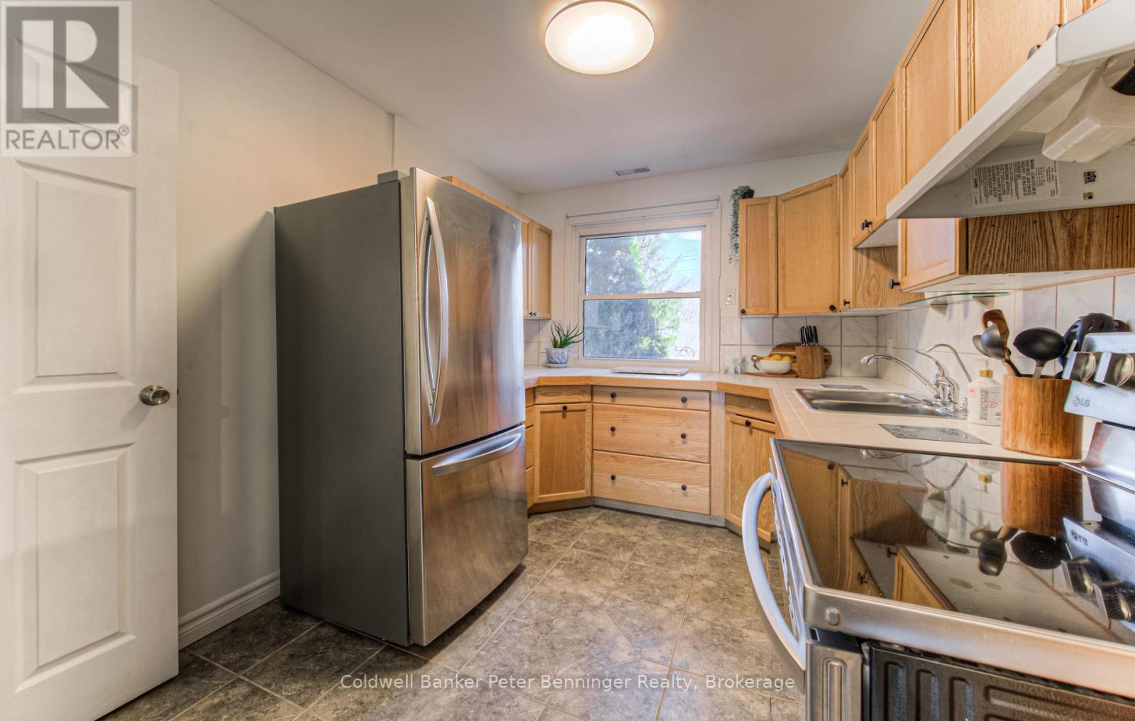 D - 651 Albert Street, Waterloo, Ontario  N2L 3V5 - Photo 12 - X12040228