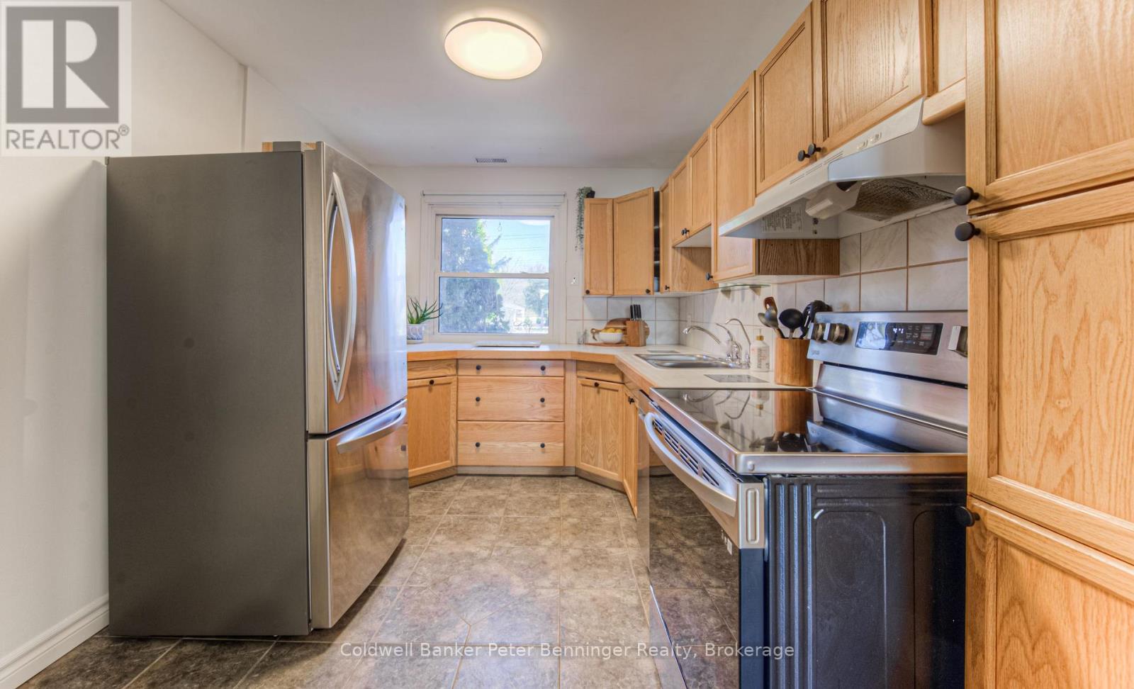 D - 651 Albert Street, Waterloo, Ontario  N2L 3V5 - Photo 7 - X12040228