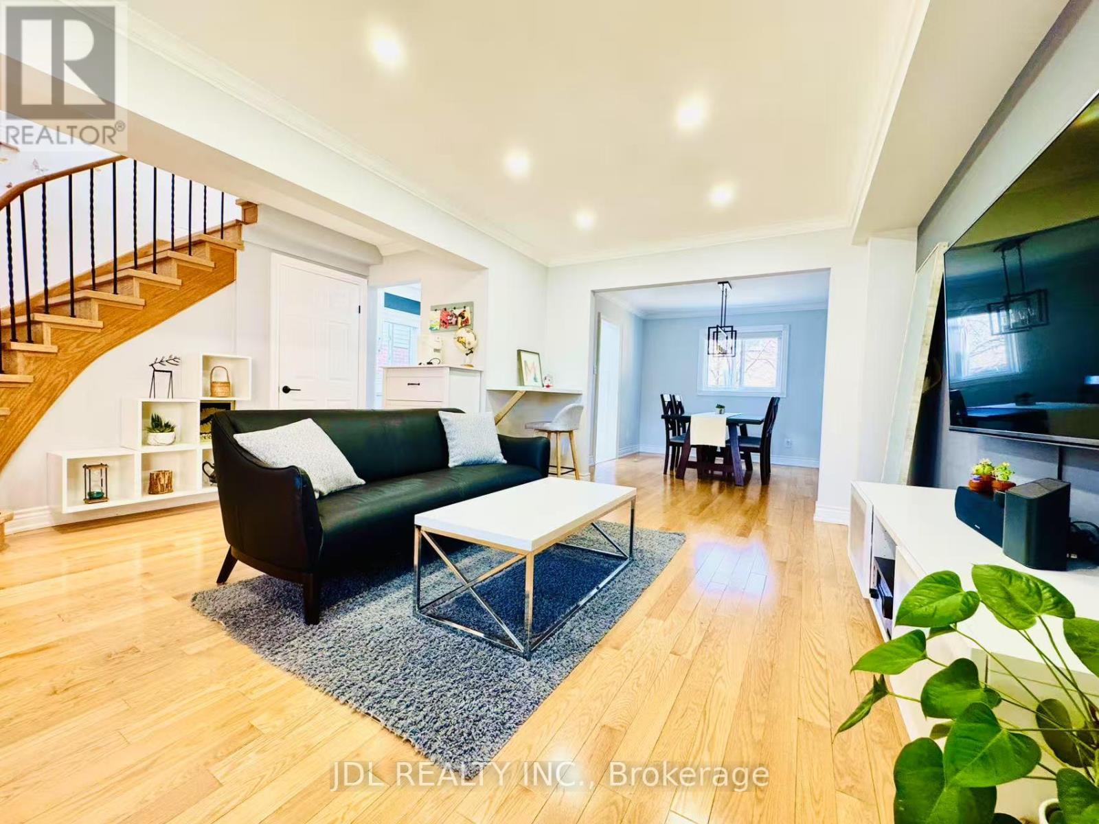 Property at 108 NIGHTSTAR DRIVE image 5