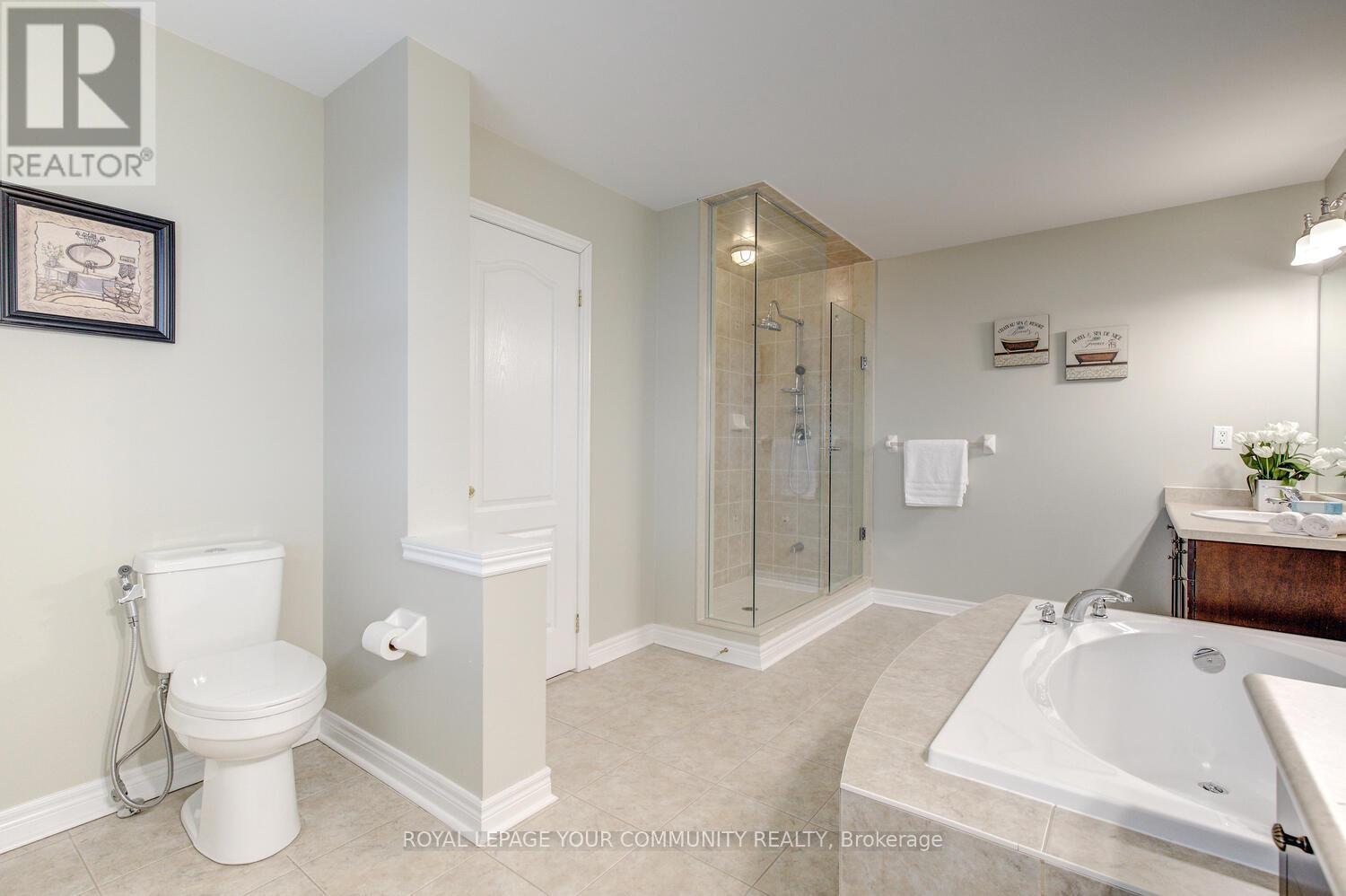 35 Chayna Crescent, Vaughan, Ontario  L6A 0N2 - Photo 33 - N12049011