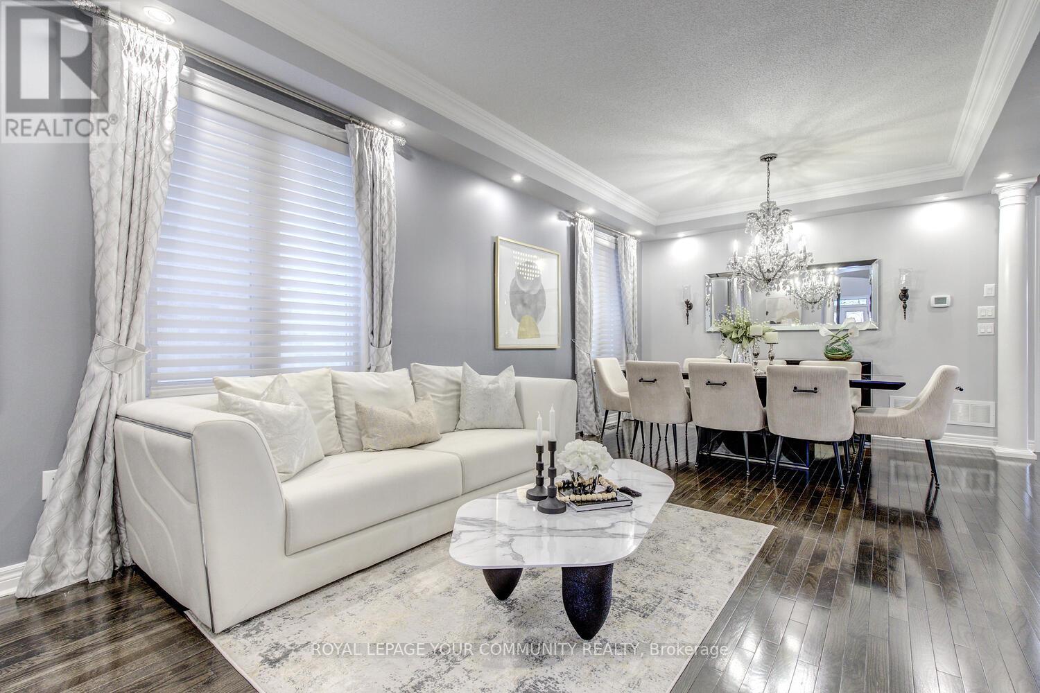 Property at 35 CHAYNA CRESCENT image 5