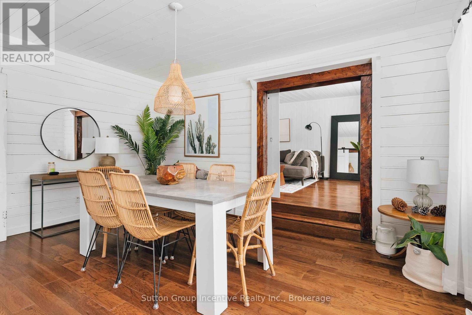 HOT TUB. PRICE IS PER WEEK. Short-Term Vacation Rental Property. Stay @ THE GINGER in the summer of 2026. Vacation in Muskoka, Ontario's Cottage Country. Experience Huntsville, a vibrant downtown with lake activities. Stay at this completely outfitted 3-bedroom, 2-bath cabin with a large hot tub. It is 5 minutes from the LIMBERLOST Reserve, Beach, and Lake, with over 70 km of trails open from 9 am to 5 pm. This pretty cabin is also 10 minutes to Hidden Valley Highlands Ski and Mountain Bike Area; Tally Ho Boat Launch is close by and public. Dine in Huntsville, a 20-minute drive to Arrowhead Provincial Park and 30 Minutes to Algonquin Provincial Park West Gate. The private backyard has a large fire pit, and the hot tub is yours exclusively. We welcome up to 5 guests. The Ginger is registered as a Lake of Bays Short-Term Rental property.  The owner occupies the basement suite. The driveway is shared, and your entrance is private. There is a ring security camera at the front door. The electronic Door Code is released to guests at 3 pm for easy check-in. All occupants must be registered before check-in. Compare this listing with a Deerhurst three-bedroom unit, which is over $800 a night. (id:48254)