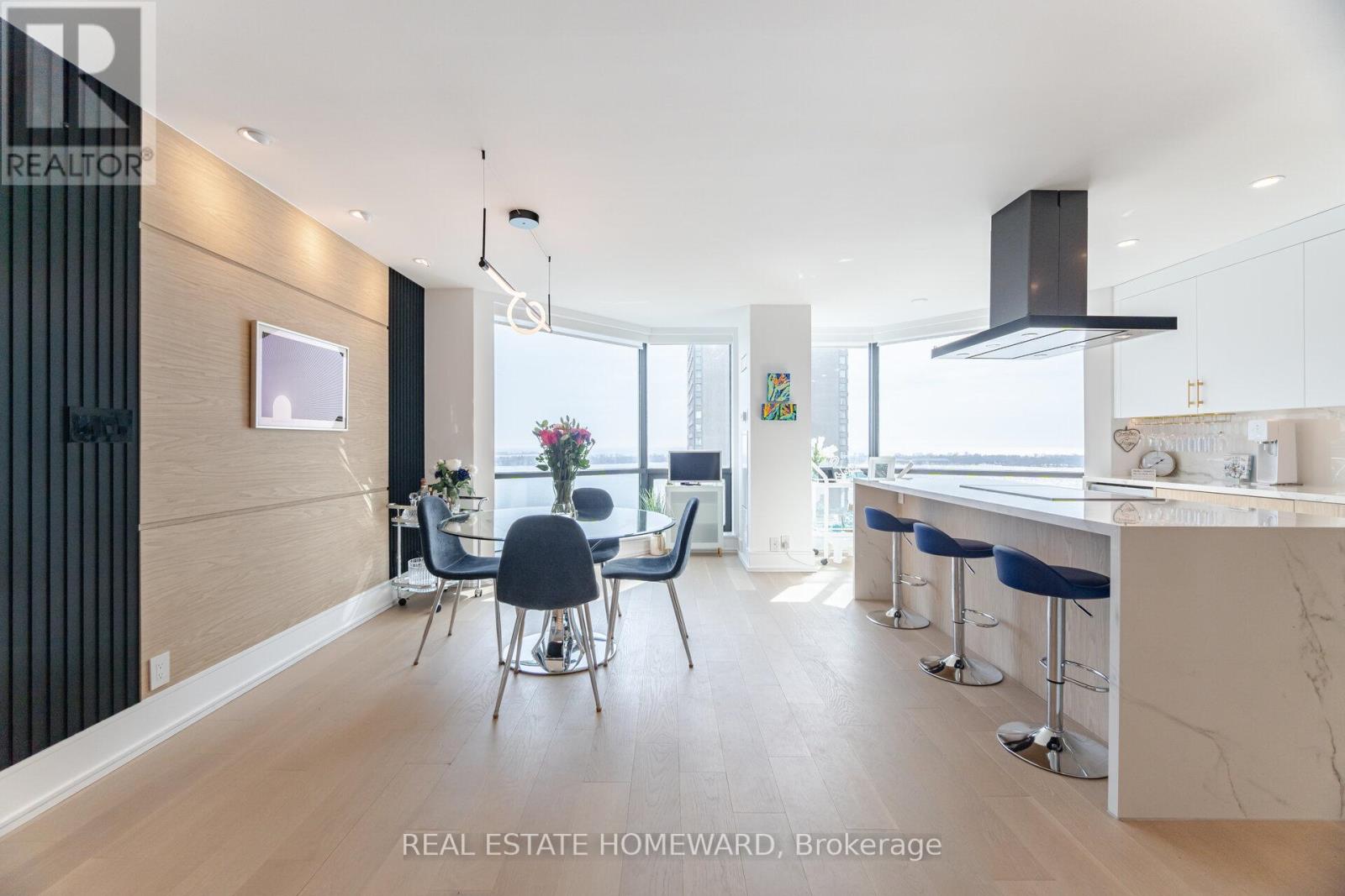 Ph2 - 10 Queens Quay W, Toronto (Waterfront Communities), Ontario  M5J 2R9 - Photo 4 - C12045189