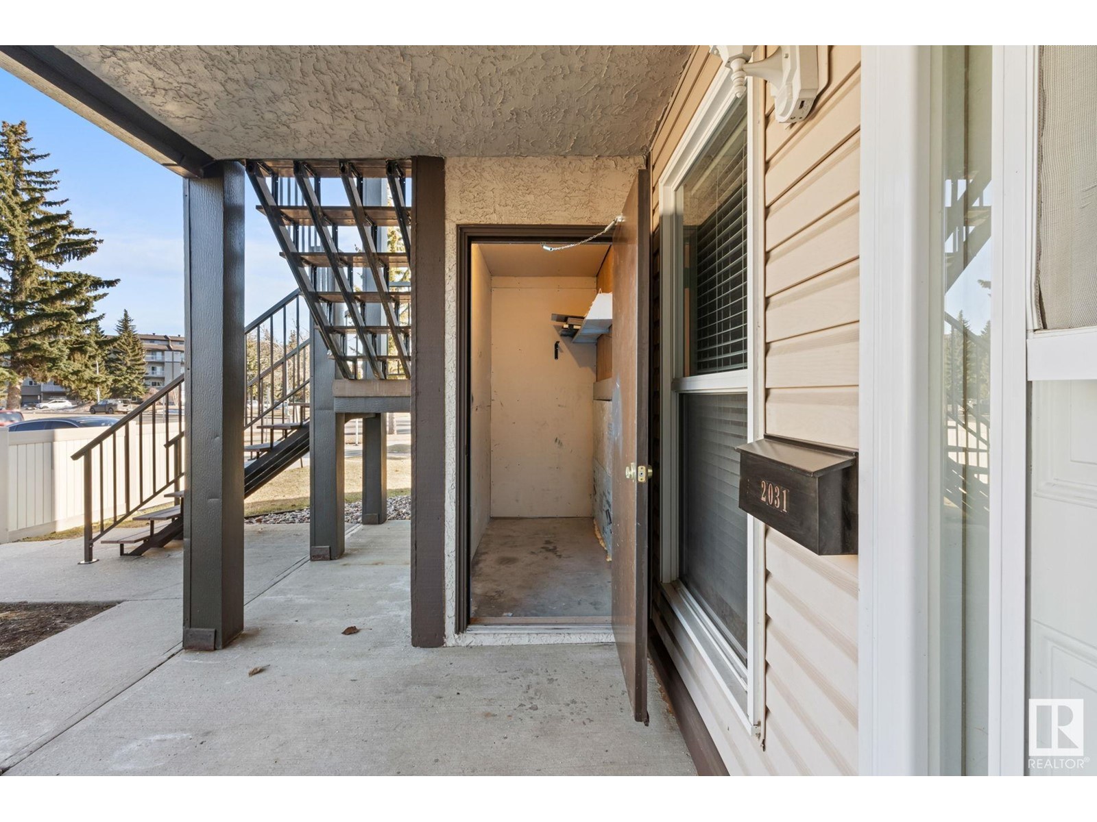 Property at 2031 SADDLEBACK RD NW image 3