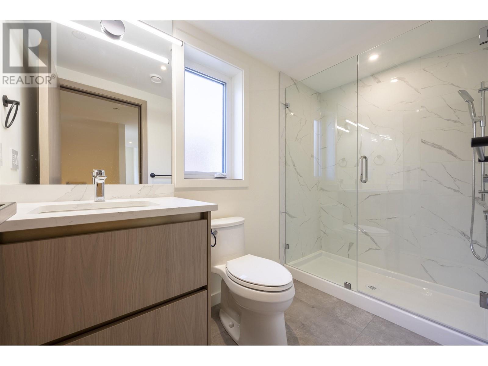 Listing Picture 20 of 34 : 3225 E 29TH AVENUE, Vancouver / 溫哥華 - 魯藝地產 Yvonne Lu Group - MLS Medallion Club Member