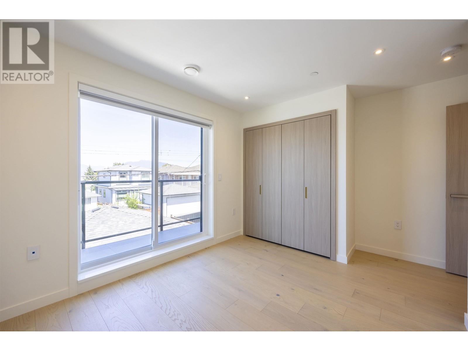 Listing Picture 23 of 34 : 3225 E 29TH AVENUE, Vancouver / 溫哥華 - 魯藝地產 Yvonne Lu Group - MLS Medallion Club Member