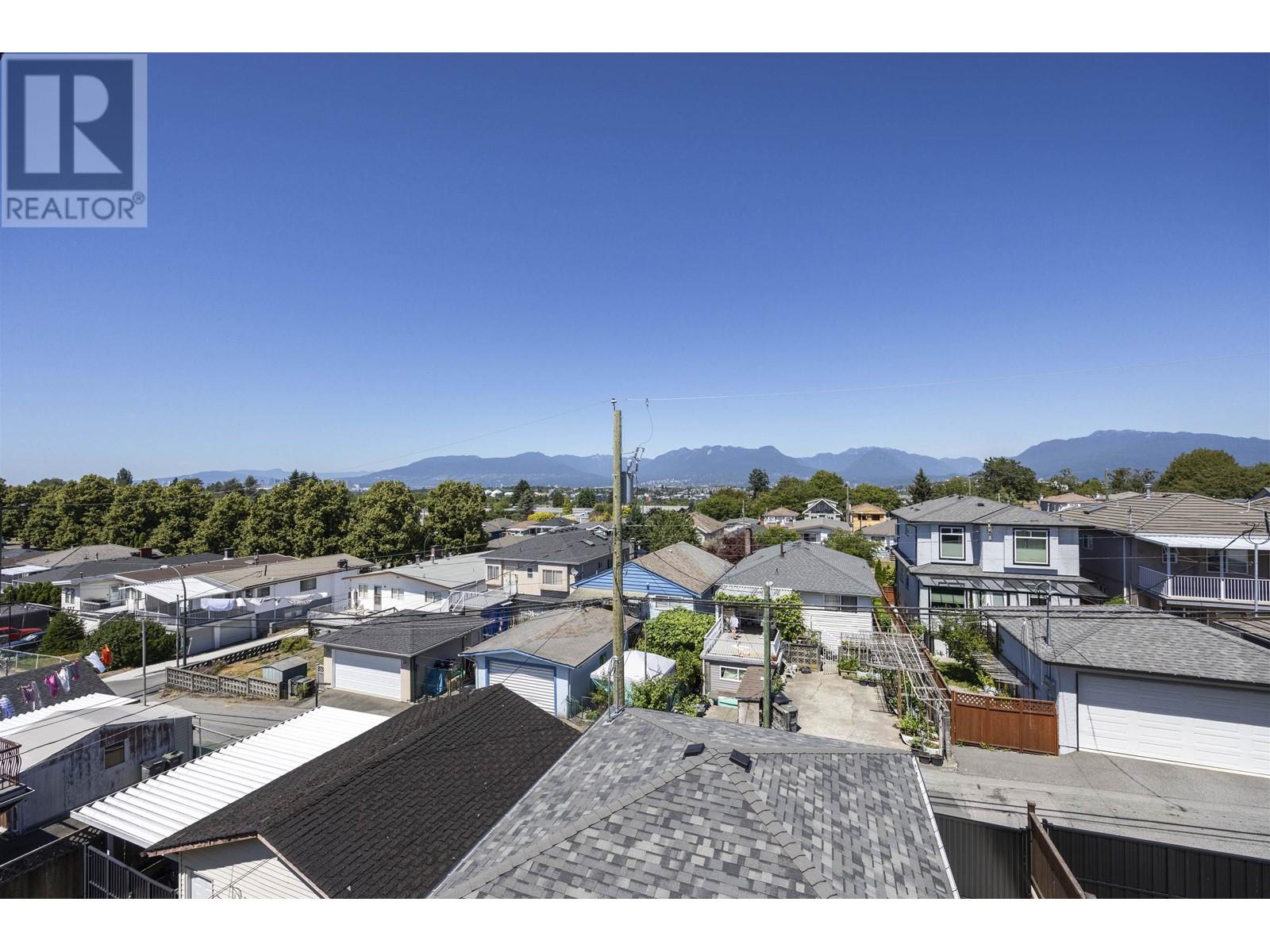 Listing Picture 31 of 34 : 3225 E 29TH AVENUE, Vancouver / 溫哥華 - 魯藝地產 Yvonne Lu Group - MLS Medallion Club Member