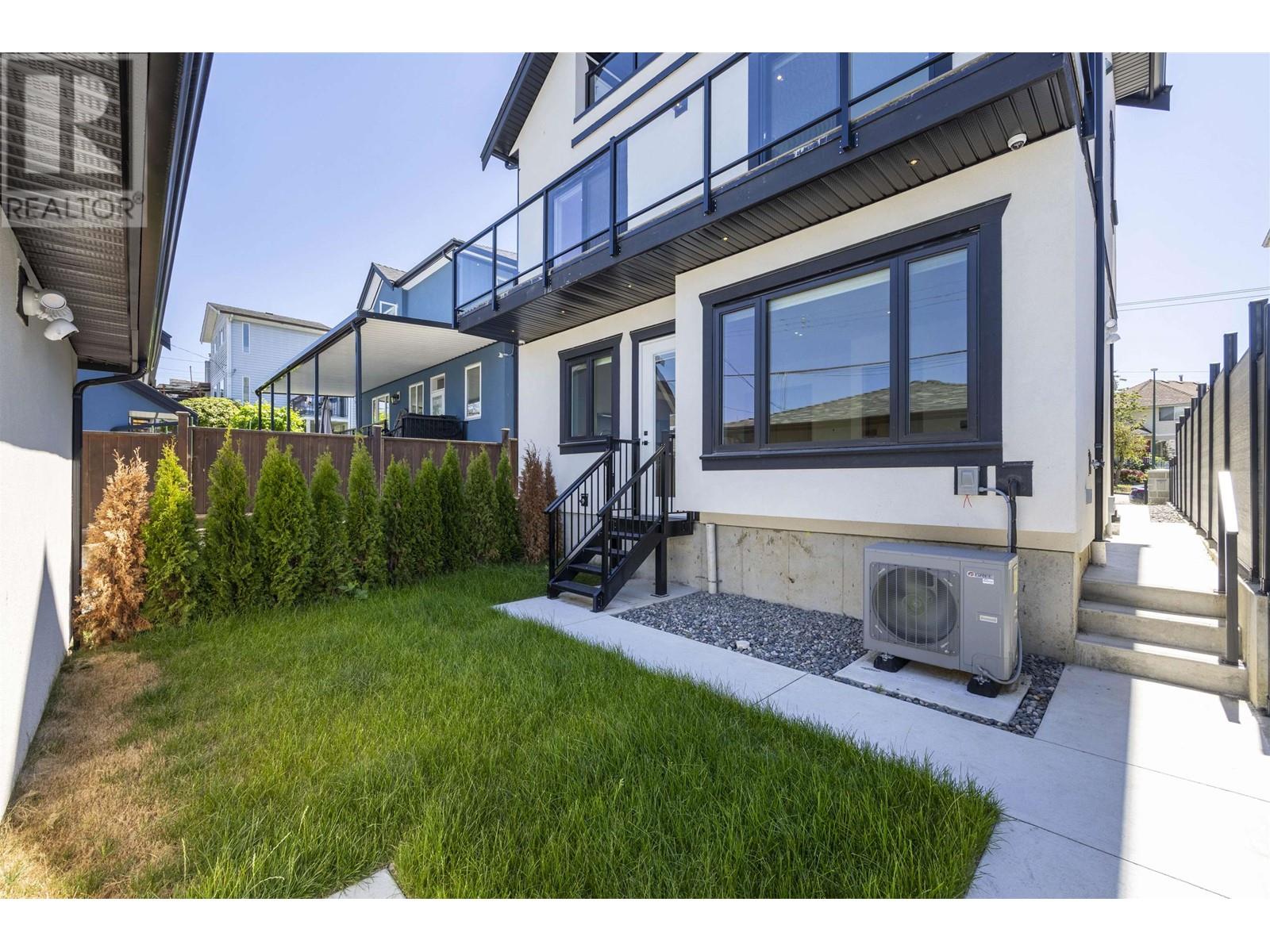 Listing Picture 5 of 34 : 3225 E 29TH AVENUE, Vancouver / 溫哥華 - 魯藝地產 Yvonne Lu Group - MLS Medallion Club Member