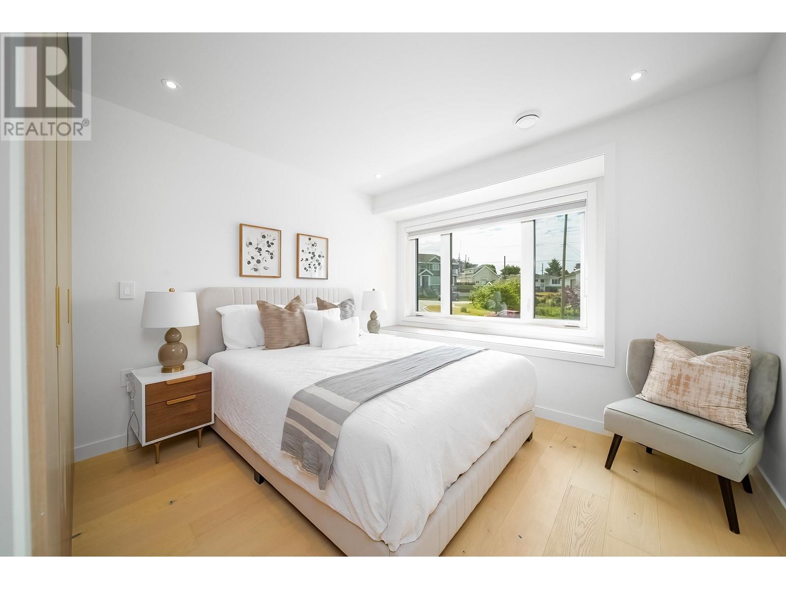 Listing Picture 19 of 30 : 3227 E 29TH AVENUE, Vancouver / 溫哥華 - 魯藝地產 Yvonne Lu Group - MLS Medallion Club Member