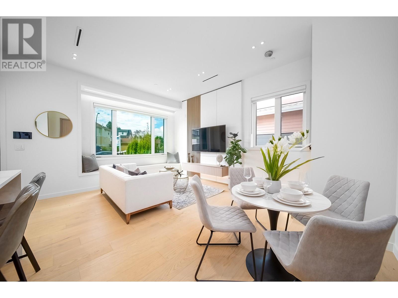 Listing Picture 8 of 30 : 3227 E 29TH AVENUE, Vancouver / 溫哥華 - 魯藝地產 Yvonne Lu Group - MLS Medallion Club Member