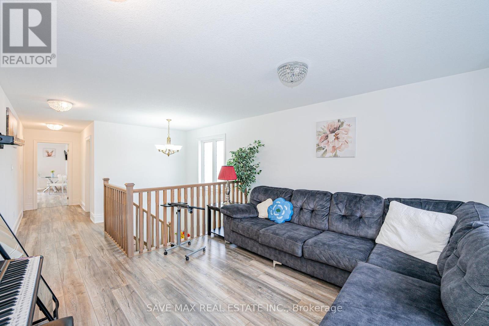 86 Sunset Way, Thorold, Ontario  L0S 1A0 - Photo 18 - X12049075