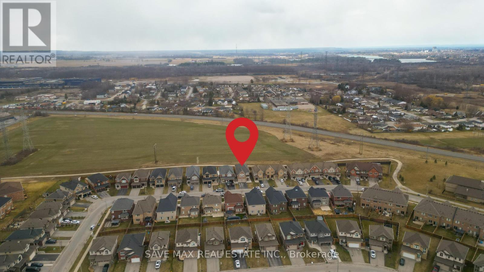 86 Sunset Way, Thorold, Ontario  L0S 1A0 - Photo 3 - X12049075