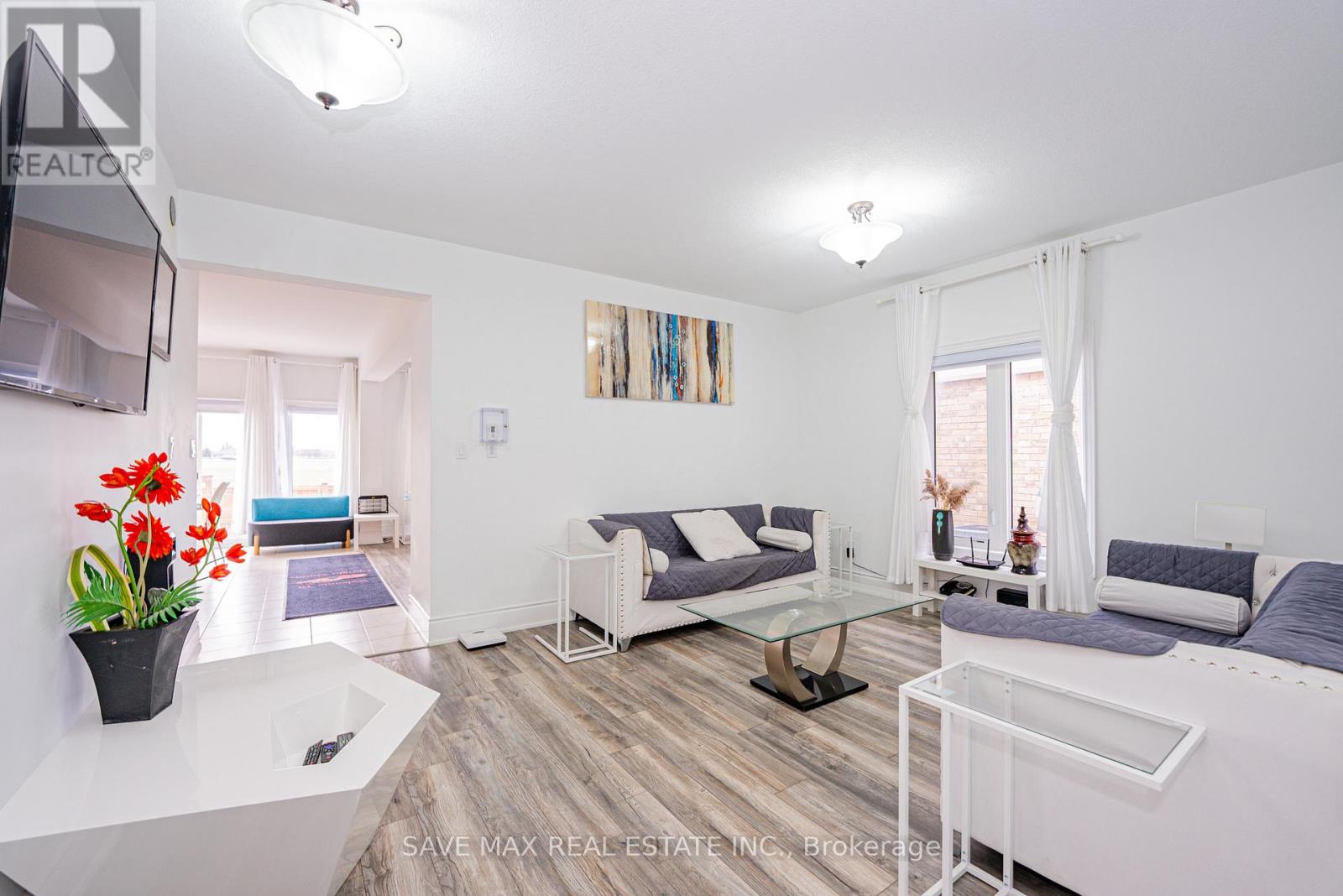 86 Sunset Way, Thorold, Ontario  L0S 1A0 - Photo 8 - X12049075