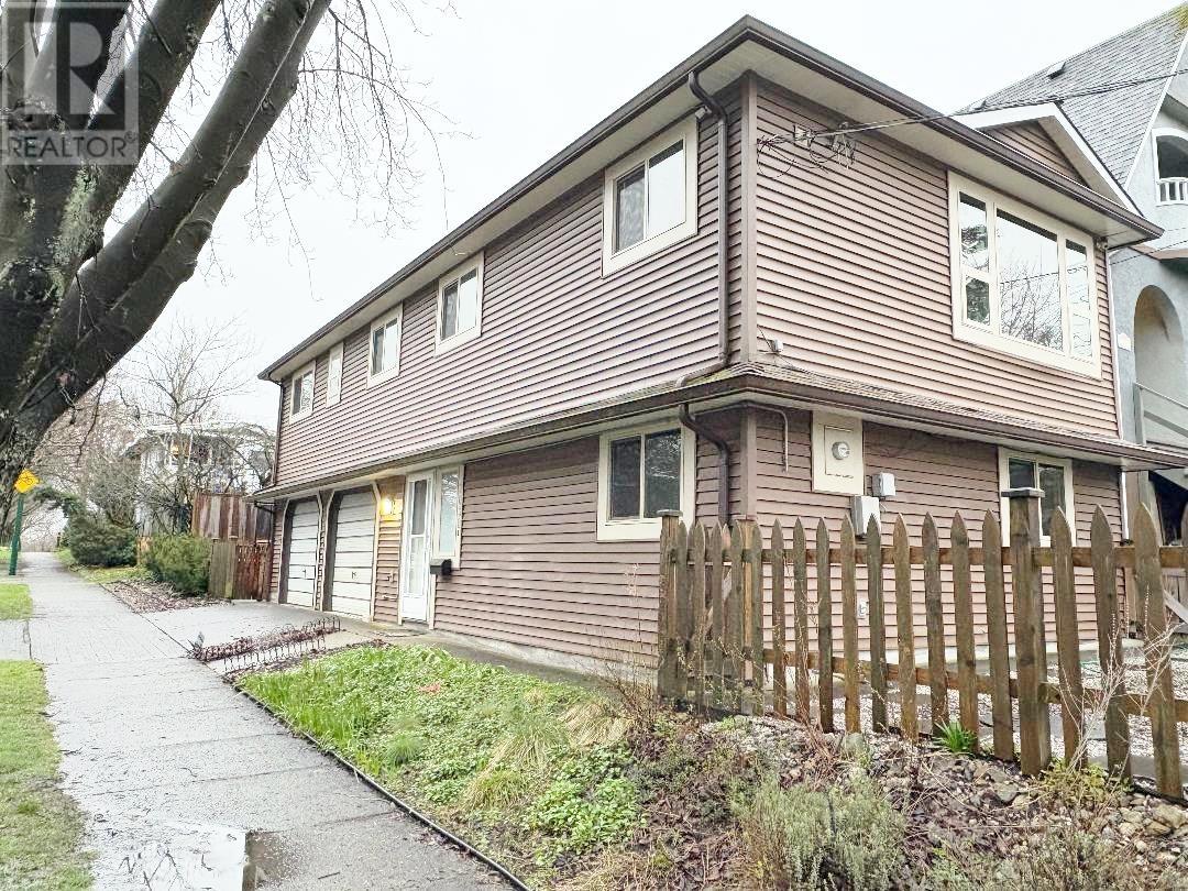 2038 Napier Street, Vancouver, British Columbia  V5L 5B7 - Photo 3 - R2982894